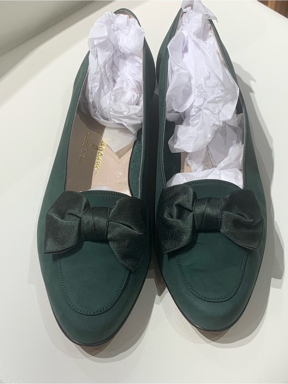 Salvatore Feggagamo Women Size 7 B Suede Flat .5” Heel Deep Green Satin Bow